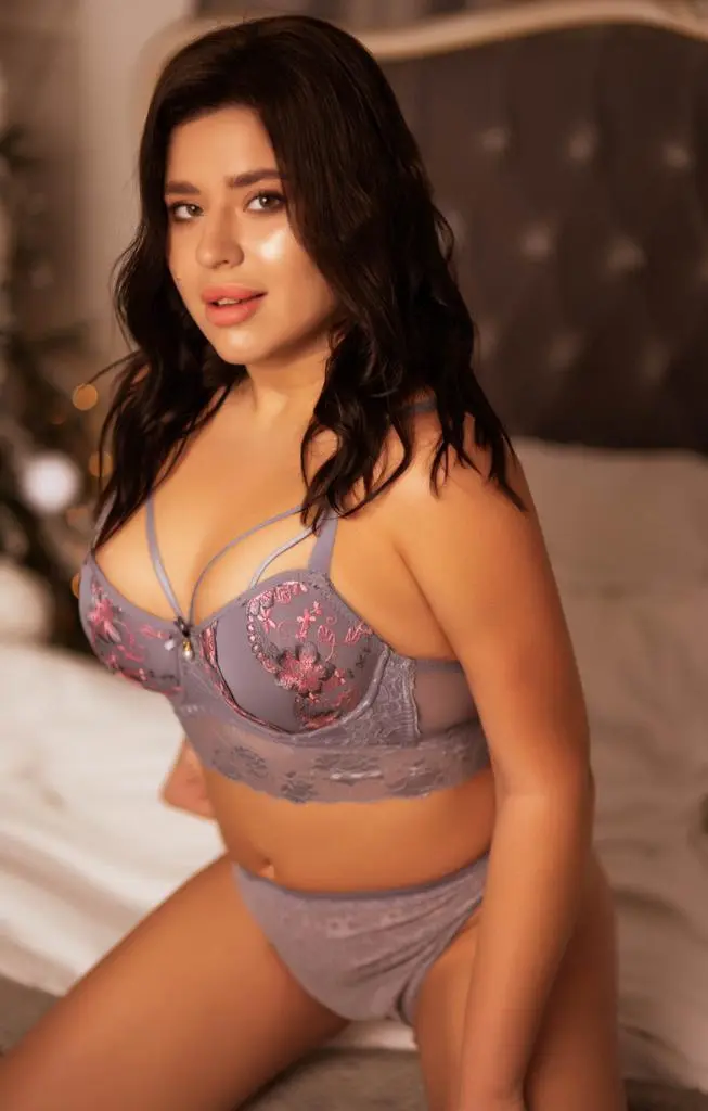  Noida escorts girl